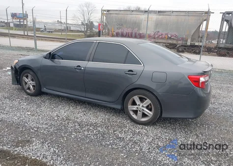 2012 Toyota Camry Se z USA, uszkodzony, nr VIN 4T1BF1FK5CU105549